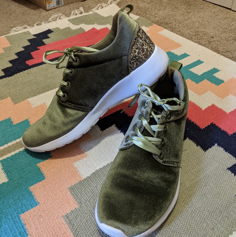 Velvet & glitter sneakers